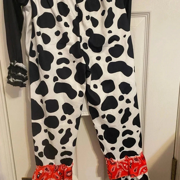 New Peace, Love, Cows Outfit - Picture 5 of 8